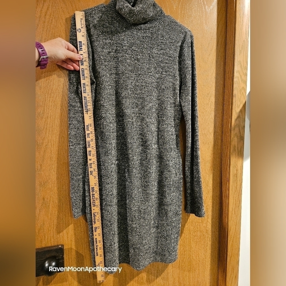 Sweater Dress - Picture 3 of 12